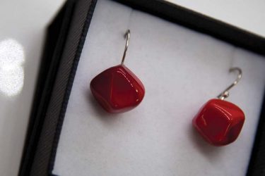 Faceted eardrops